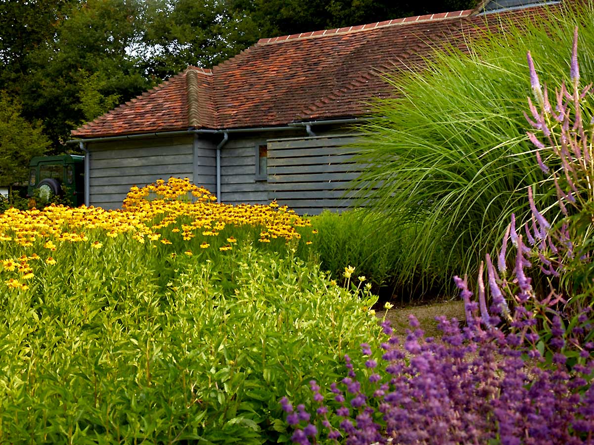 Huf Haus gardens by Anthony Paul Landscape Design
