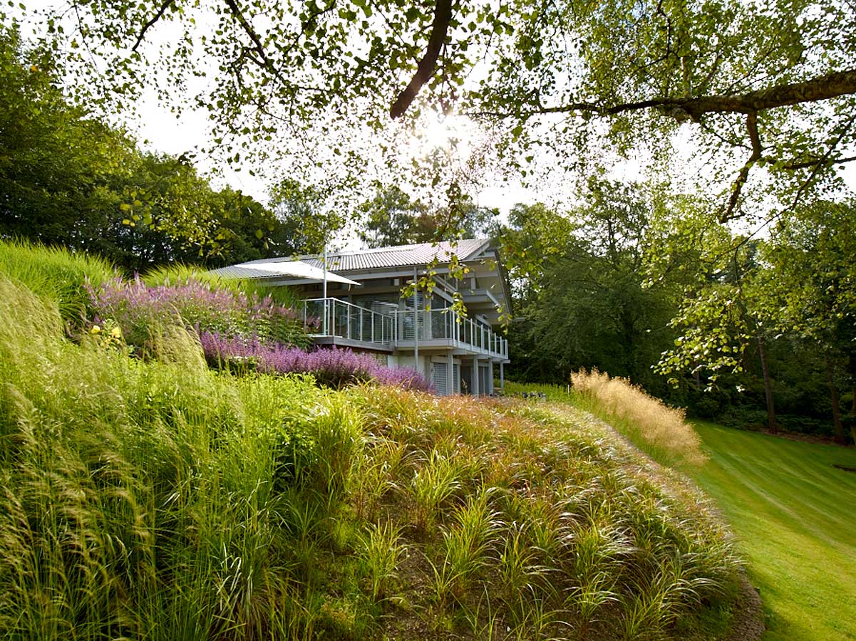 Huf Haus gardens by Anthony Paul Landscape Design