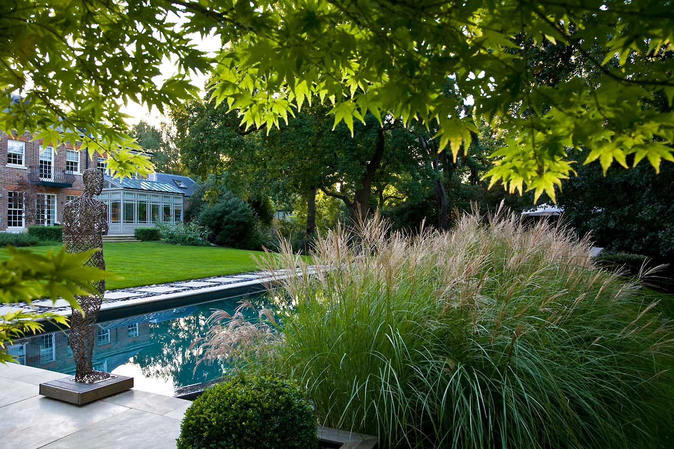 Kingston Hill garden by Anthony Pau