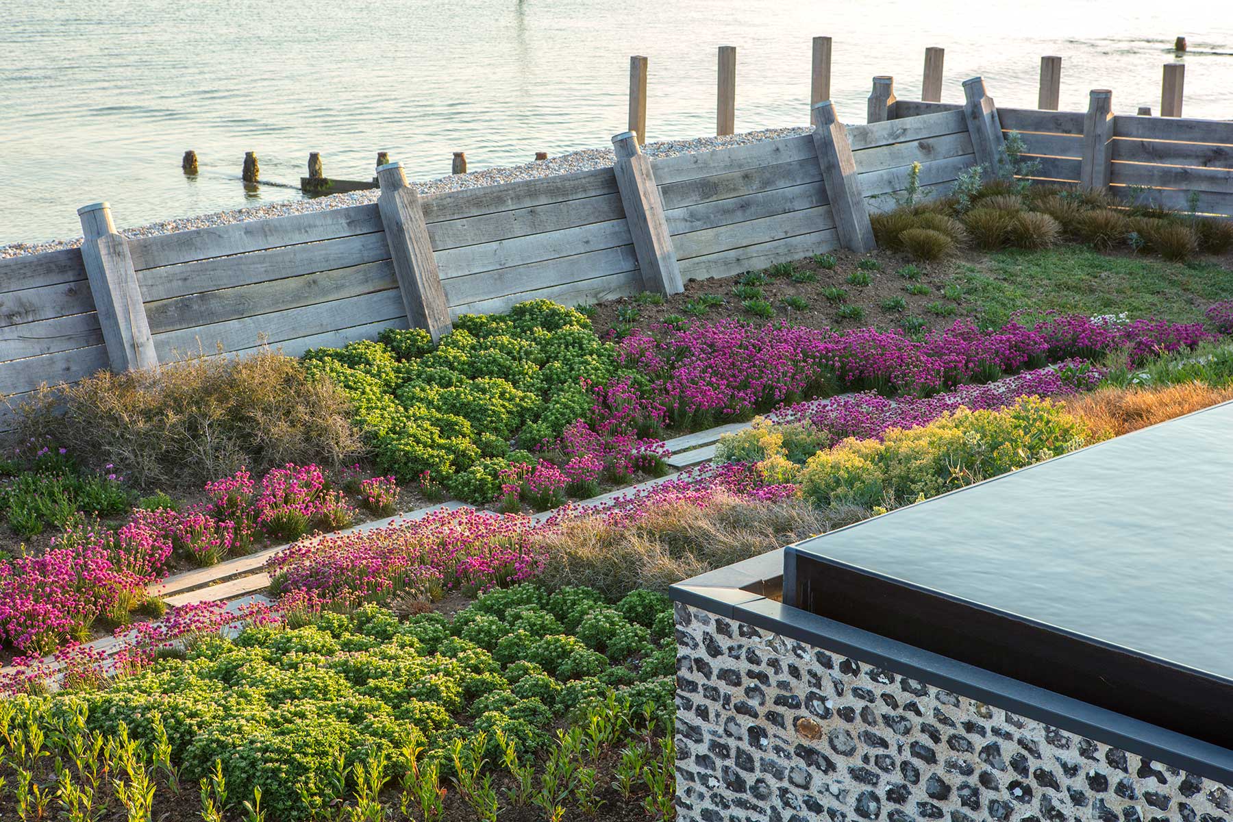 West Wittering sea edge garden - Anthony Paul Landscape Design